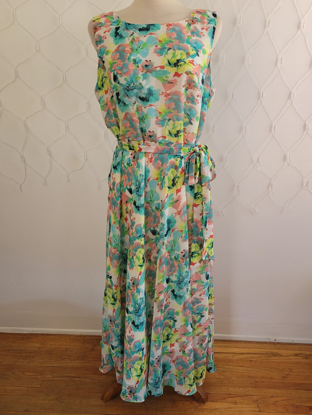 Evan Picone Black Label Sleeveless Dress  • Watercolors • Tagged Size 16
